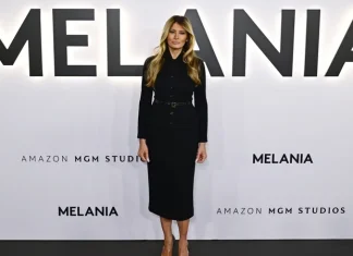 Oskrnavljeni Melanijini posteri i uvrede na svakom koraku: Film u senci skandala, Tramp poziva – „Nabavite karte odmah!“ Oskrnavljeni Melanijini posteri i uvrede na svakom koraku: Film u senci skandala, Tramp poziva – „Nabavite karte odmah!“