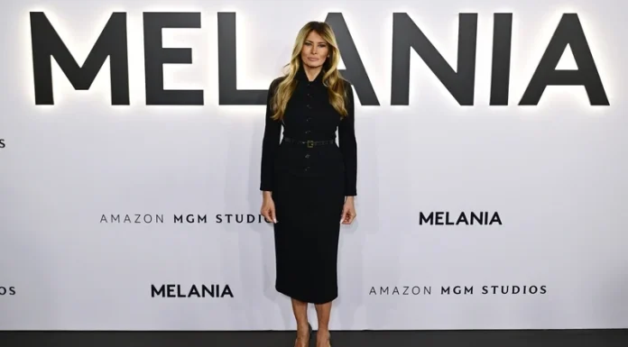 Oskrnavljeni Melanijini posteri i uvrede na svakom koraku: Film u senci skandala, Tramp poziva – „Nabavite karte odmah!“ Oskrnavljeni Melanijini posteri i uvrede na svakom koraku: Film u senci skandala, Tramp poziva – „Nabavite karte odmah!“