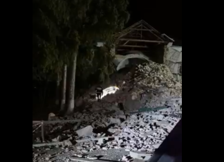 Urušio se toranj star 500 godina: Drama u Rumuniji, povrijeđena policajka Urušio se toranj star 500 godina: Drama u Rumuniji, povrijeđena policajka