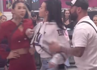 ŠOK U ELITI: Trudna Anita nasrnula na Aneli – obezbjeđenje jedva spriječilo haos! ŠOK U ELITI: Trudna Anita nasrnula na Aneli – obezbjeđenje jedva spriječilo haos!