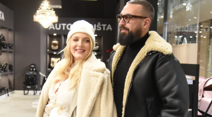 Najveći blagoslov u životu: Nikolina Kovač izašla iz porodilišta, Saša stigao u stilu! Najveći blagoslov u životu: Nikolina Kovač izašla iz porodilišta, Saša stigao u stilu!