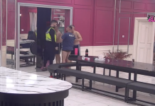 Procurio necenzurisan snimak sukoba sa obezbeđenjem! Bora Santana u ringu sa obezbeđenjem! Povređena kičma Procurio necenzurisan snimak sukoba sa obezbeđenjem! Bora Santana u ringu sa obezbeđenjem! Povređena kičma