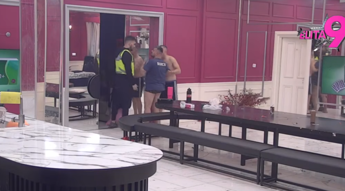 Procurio necenzurisan snimak sukoba sa obezbeđenjem! Bora Santana u ringu sa obezbeđenjem! Povređena kičma Procurio necenzurisan snimak sukoba sa obezbeđenjem! Bora Santana u ringu sa obezbeđenjem! Povređena kičma