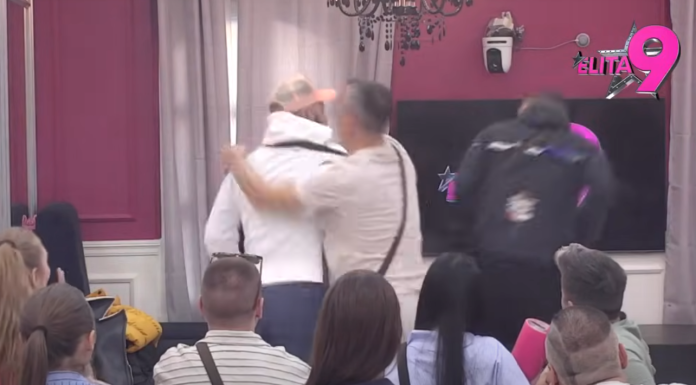 HITNA DISKVALIFIKACIJA U ELITI!! Luka Vujović opalio šamar Anđelu Rankoviću! “Imaš si*e kao žena, nosiš ženske papuče!” HITNA DISKVALIFIKACIJA U ELITI!! Luka Vujović opalio šamar Anđelu Rankoviću! "Imaš si*e kao žena, nosiš ženske papuče!"