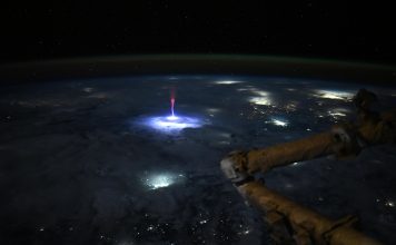 Naučnici zbunjeni snimcima iz svemira: Čudne munje pojavljuju se 90 kilometara iznad Zemlje