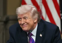 Trump tvrdi da je izveden snažan napad na iransko ostrvo Kharg: „Jedan od najvećih bombarderskih udara u istoriji regiona“