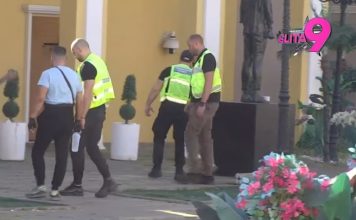 OBEZBEĐENJE HITNO ULETELO NA IMANJE!! Sukob Luke i Bebice prerastao U FIZIČKI KONTAKT OBEZBEĐENJE HITNO ULETELO NA IMANJE!! Sukob Luke i Bebice prerastao U FIZIČKI KONTAKT