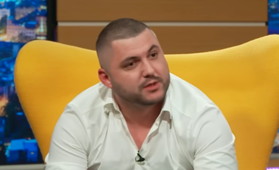 NEVJEROVATNO IPLIVALI DOKAZI! Asmin se u Nemačkoj vodi kao prevarant – ovo niste očekivali! (FOTO) NEVJEROVATNO IPLIVALI DOKAZI! Asmin se u Nemačkoj vodi kao prevarant – ovo niste očekivali! (FOTO)