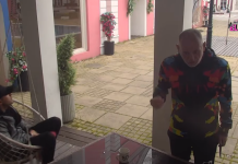 PUKLO PRIJATELJSTVO POSLE 9 GODINA?! Mića i Anđelo u brutalnom okršaju zbog Jakšićke – pale najteže uvrede! (VIDEO) PUKLO PRIJATELJSTVO POSLE 9 GODINA?! Mića i Anđelo u brutalnom okršaju zbog Jakšićke – pale najteže uvrede! (VIDEO)