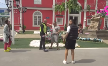 OBEZBEĐENJE NAPRAVILO ŽIVI ZID!!! Bora i Boginja u žestokom sukobu,pljušte uvrede OBEZBEĐENJE NAPRAVILO ŽIVI ZID!!! Bora i Boginja u žestokom sukobu,pljušte uvrede