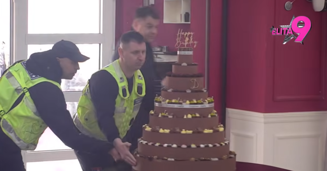 NIKO NIJE OČEKIVAO OVO! Gigantska torta Darka Tanasijevića šokirala učesnike “Elite 9”! NIKO NIJE OČEKIVAO OVO! Gigantska torta Darka Tanasijevića šokirala učesnike “Elite 9”!
