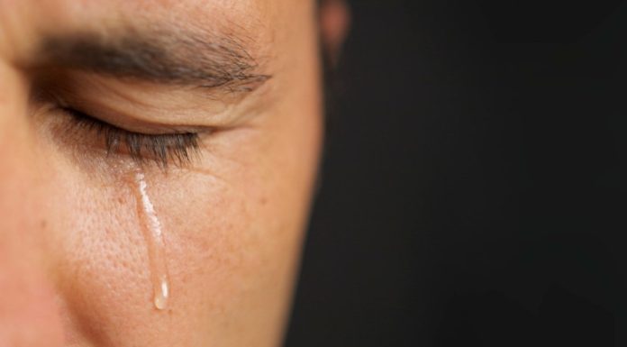 Muške suze: Slabost ili snaga? Evo šta žene zaista misle