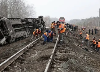 Voz iskočio iz šina u Rusiji: Više od 20 povrijeđenih, izbjegnuta tragedija