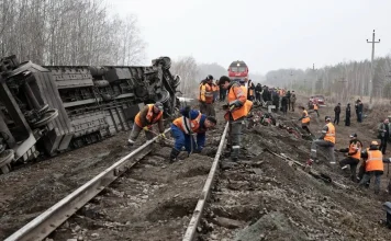 Voz iskočio iz šina u Rusiji: Više od 20 povrijeđenih, izbjegnuta tragedija
