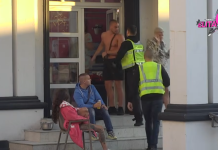 INCIDENT KOJI JE SVE ŠOKIRAO: Mina i Uroš u sukobu, obezbeđenje sprečilo eskalaciju! INCIDENT KOJI JE SVE ŠOKIRAO: Mina i Uroš u sukobu, obezbeđenje sprečilo eskalaciju!