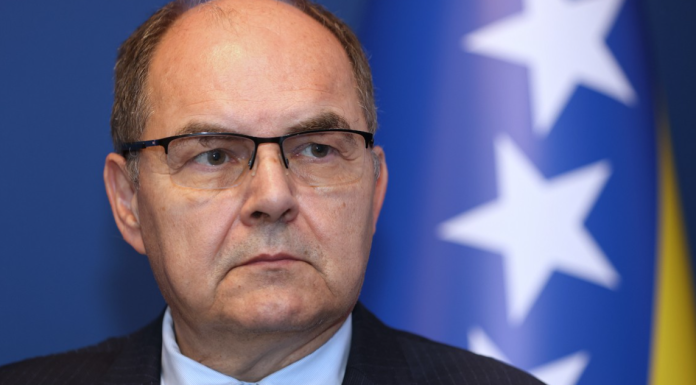 “SITUACIJA JE POSTALA VEOMA NESTABILNA” Šmit upozorio na opasnost po Balkan! “SITUACIJA JE POSTALA VEOMA NESTABILNA” Šmit upozorio na opasnost po Balkan!