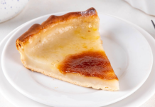 Zaboravljeni recept naših baka ponovo hit: Pita od vode pravi se bez jaja i mlijeka, a ukus je nevjerovatan Zaboravljeni recept naših baka ponovo hit: Pita od vode pravi se bez jaja i mlijeka, a ukus je nevjerovatan