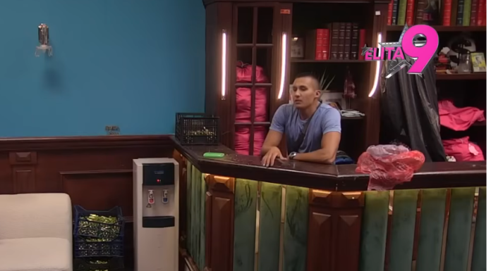 MURAT POD PALJBOM! Njegove riječi o Sari izazvale buru među učesnicima MURAT POD PALJBOM! Njegove riječi o Sari izazvale buru među učesnicima