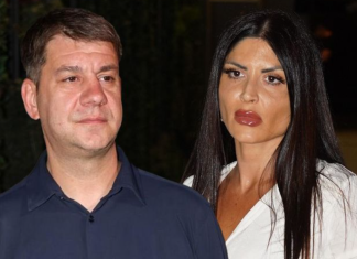 Bivša supruga Ivana Marinkovića zapalila mreže: Ljubičasti bikini istakao tetovažu i njeno isklesano telo (FOTO) Bivša supruga Ivana Marinkovića zapalila mreže: Ljubičasti bikini istakao tetovažu i njeno isklesano telo (FOTO)