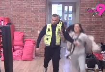 HAOS U CIK ZORE! Bora Santana polio Anastasijine stvari domestosom,obezbeđenje napravilo živi zid! (VIDEO) HAOS U CIK ZORE! Bora Santana polio Anastasijine stvari domestosom,obezbeđenje napravilo živi zid! (VIDEO)