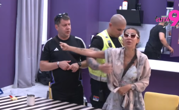BESNA ANELI NASRNULA NA IVANA! Obezbeđenje hitno reagovalo, nastao haos u Beloj kući BESNA ANELI NASRNULA NA IVANA! Obezbeđenje hitno reagovalo, nastao haos u Beloj kući