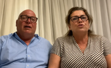 “Ništa nam nije draže nego kad raskinu!” Roditelji Asmina Durdžića šokirali region nakon haosa sa Majom "Ništa nam nije draže nego kad raskinu!" Roditelji Asmina Durdžića šokirali region nakon haosa sa Majom