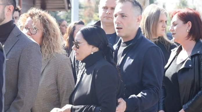 NOVA TRAGEDIJA U PORODICI ZLATE PETROVIĆ: Nakon smrti sestre stigla još jedna potresna vijest NOVA TRAGEDIJA U PORODICI ZLATE PETROVIĆ: Nakon smrti sestre stigla još jedna potresna vijest