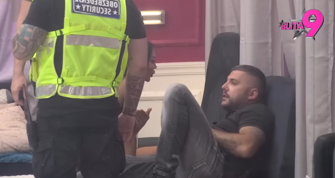 OBEZBJEĐENJE STALO IZMEĐU NJIH! Novi žestoki sukob Maje i Asmina,Publika podijeljena nakon novog sukoba OBEZBJEĐENJE STALO IZMEĐU NJIH! Novi žestoki sukob Maje i Asmina,Publika podijeljena nakon novog sukoba