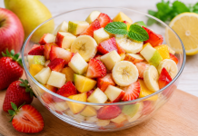 Voćna salata na poseban način: Mali trik čini je ukusnijom nego ikad Voćna salata na poseban način: Mali trik čini je ukusnijom nego ikad