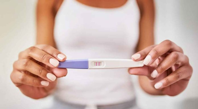 Krvarenje u trudnoći nije menstruacija: Evo zašto ovaj simptom može biti opasan Krvarenje u trudnoći nije menstruacija: Evo zašto ovaj simptom može biti opasan