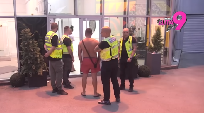 PUKLO IZMEĐU ASMINA I MAJE! Obezbjeđenje hitno reagovalo, drvenom motkom zabarikadirao vrata hotela PUKLO IZMEĐU ASMINA I MAJE! Obezbjeđenje hitno reagovalo, drvenom motkom zabarikadirao vrata hotela