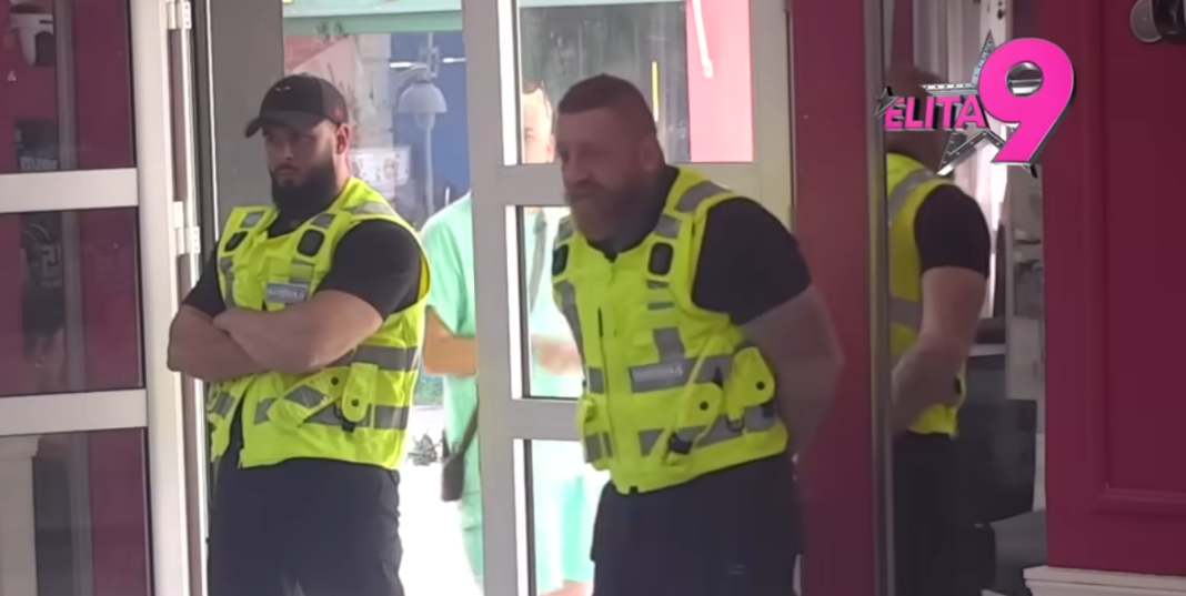 Potpuni haos tokom reklama! Uroš i Asmin zaratili pred svima, obezbjeđenje odmah opkolilo učesnike! (VIDEO) Potpuni haos tokom reklama! Uroš i Asmin zaratili pred svima, obezbjeđenje odmah opkolilo učesnike! (VIDEO)