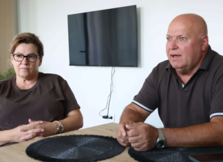 “BLOKIRALI SMO ASMINA!” Roditelji Durdžića otkrili šok detalje: Maja ga vodi u propast, Staniju obožavaju, a evo šta misle o Aneli "BLOKIRALI SMO ASMINA!" Roditelji Durdžića otkrili šok detalje: Maja ga vodi u propast, Staniju obožavaju, a evo šta misle o Aneli