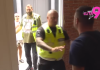 Novi haos u Eliti 9! Asmin krenuo na Daču nakon žestoke rasprave s Aneli, obezbjeđenje hitno reagovalo Novi haos u Eliti 9! Asmin krenuo na Daču nakon žestoke rasprave s Aneli, obezbjeđenje hitno reagovalo