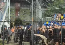 Drama nakon utakmice u Banjoj Luci: Navijači pokušali probiti ogradu, policija spriječila veći incident (VIDEO)