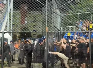 Drama nakon utakmice u Banjoj Luci: Navijači pokušali probiti ogradu, policija spriječila veći incident (VIDEO)