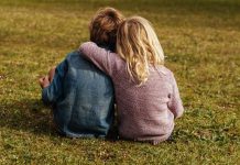 ISTINITE PRIČE!! Imao je samo 12 godina kada je izgubio majku: Tek godinama kasnije otkrio kakvu je žrtvu podnijela njegova sestra Imao je samo 12 godina kada je izgubio majku: Tek godinama kasnije otkrio kakvu je žrtvu podnijela njegova sestra