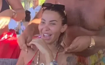 Šok na ljetovanju! Aneli Ahmić dobila luksuzne poklone pred kamerama, društvene mreže gore od komentara! (VIDEO) Šok na ljetovanju! Aneli Ahmić dobila luksuzne poklone pred kamerama, društvene mreže gore od komentara! (VIDEO)