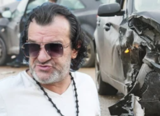 JEZIVA DRAMA PRED KONCERT: Aca Lukas doživio saobraćajnu nesreću, rampa pala na automobil i razbila šoferšajbnu JEZIVA DRAMA PRED KONCERT: Aca Lukas doživio saobraćajnu nesreću, rampa pala na automobil i razbila šoferšajbnu