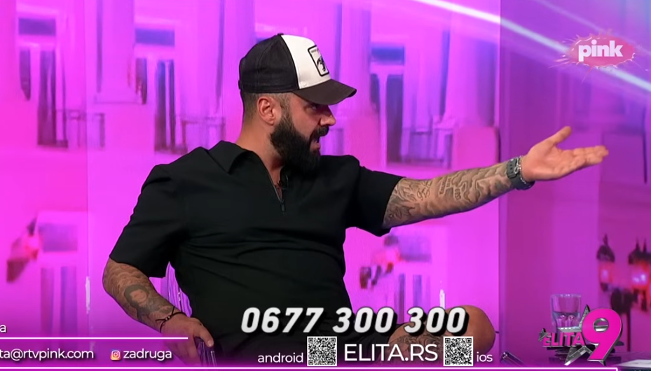 IZNENAĐENJE PRED EMISIJU! Luki Vujoviću stigao buket cvijeća, svi se pitaju ko ga je poslao IZNENAĐENJE PRED EMISIJU! Luki Vujoviću stigao buket cvijeća, svi se pitaju ko ga je poslao