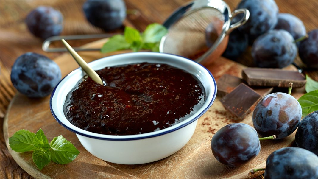 Pekmez od šljiva vam je uvijek rijedak? Tajna se krije u jednom voću koje svi imamo kod kuće