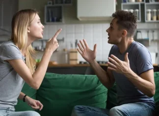 Psiholozi upozoravaju: Ovih 6 ponašanja mogu otkriti da je poštovanje nestalo iz braka Psiholozi upozoravaju Ovih 6 ponašanja mogu otkriti da je poštovanje nestalo iz braka