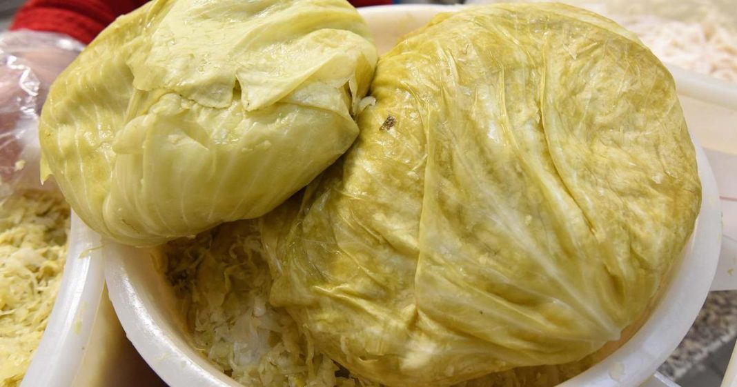 Kiselite kupus za zimu? Ovo je recept koji uvijek uspijeva – glavice ostaju čvrste i ukusne