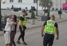 Stanija se pojavila na kapiji „Elite 10“! Došla zbog Dače, a onda uputila posebnu poruku Lauri Stanija se pojavila na kapiji „Elite 10“! Došla zbog Dače, a onda uputila posebnu poruku Lauri