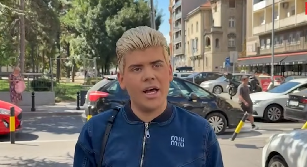 Šok na sudu! Uroš Stanić stigao u miniću i štiklama, pa ekspresno izbačen iz zgrade Šok na sudu! Uroš Stanić stigao u miniću i štiklama, pa ekspresno izbačen iz zgrade