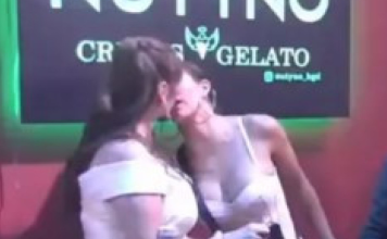 MILJANA I LAURA PREŠLE GRANICU? Strastveni poljubac pred ostalim učesnicima iznenadio sve MILJANA I LAURA PREŠLE GRANICU? Strastveni poljubac pred ostalim učesnicima iznenadio sve