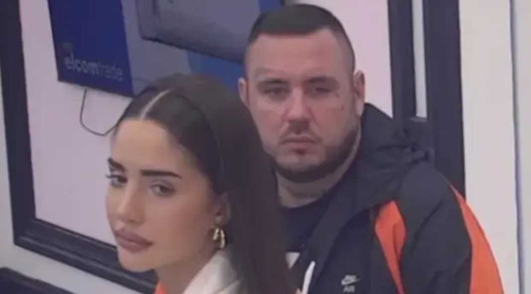CARU JE ANĐELA GLAVNA META? Isplivala teorija koja je pokrenula lavinu komentara CARU JE ANĐELA GLAVNA META? Isplivala teorija koja je pokrenula lavinu komentara