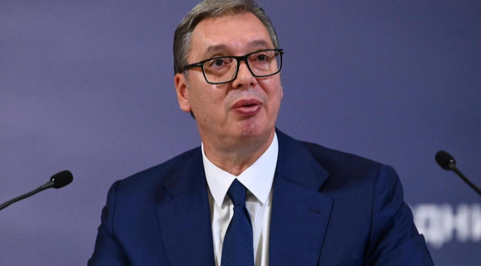 Aleksandar Vučić podnio ostavku na mjesto predsjednika Srbije: Objavio šta slijedi nakon njegovog odlaska Aleksandar Vučić podnio ostavku na mjesto predsjednika Srbije: Objavio šta slijedi nakon njegovog odlaska