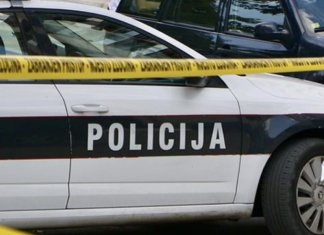 DRAMA U TUZLI! Djevojčica hladnim oružjem povrijedila dvije učenice! DRAMA U TUZLI! Djevojčica hladnim oružjem povrijedila dvije učenice!