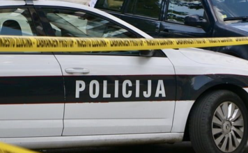 DRAMA U TUZLI! Djevojčica hladnim oružjem povrijedila dvije učenice! DRAMA U TUZLI! Djevojčica hladnim oružjem povrijedila dvije učenice!